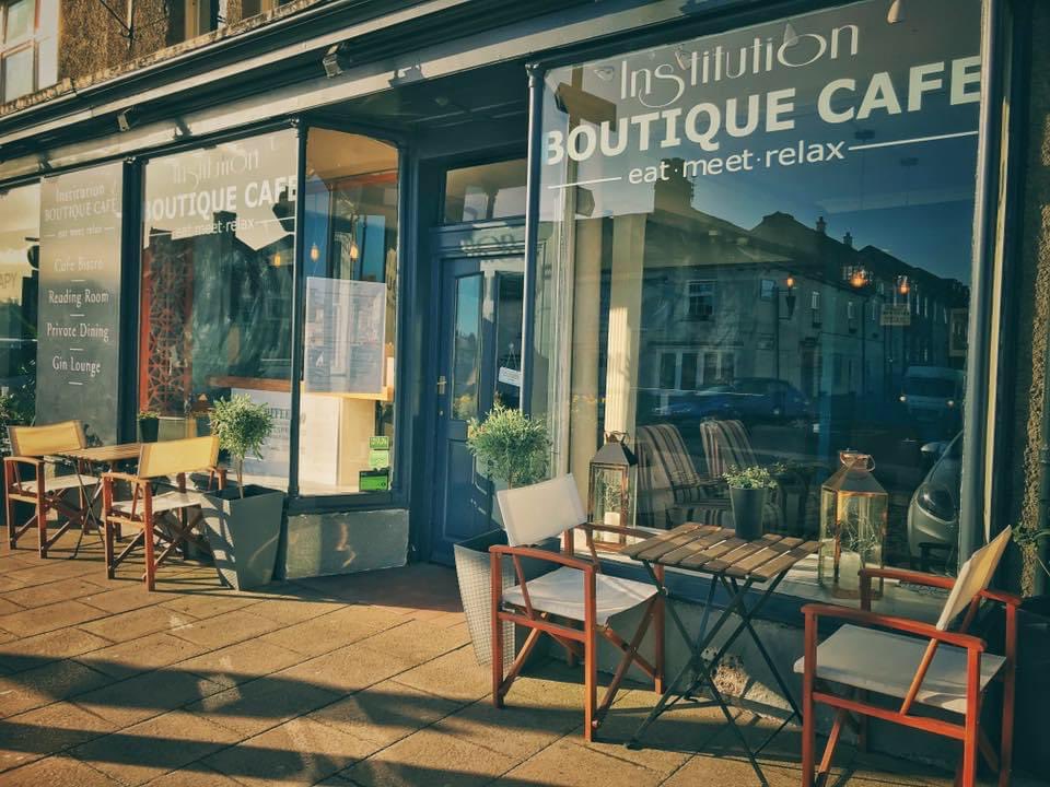 We’re in the shade from 11:30am. Best of both worlds.