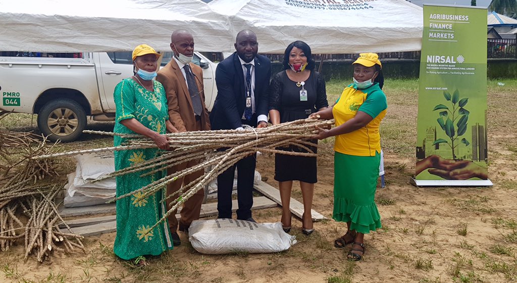 nirsalconnect's tweet photo. In adherence to the principles of all-inclusive growth, NIRSAL Plc is empowering 475 female farmers in Uyo for cassava production. According to its Agro Geo-Cooperative® (AGC) model, NIRSAL Plc structured the farmers into a group aptly named the Uyo Women AGC. https://t.co/zi4TCJ1a1h