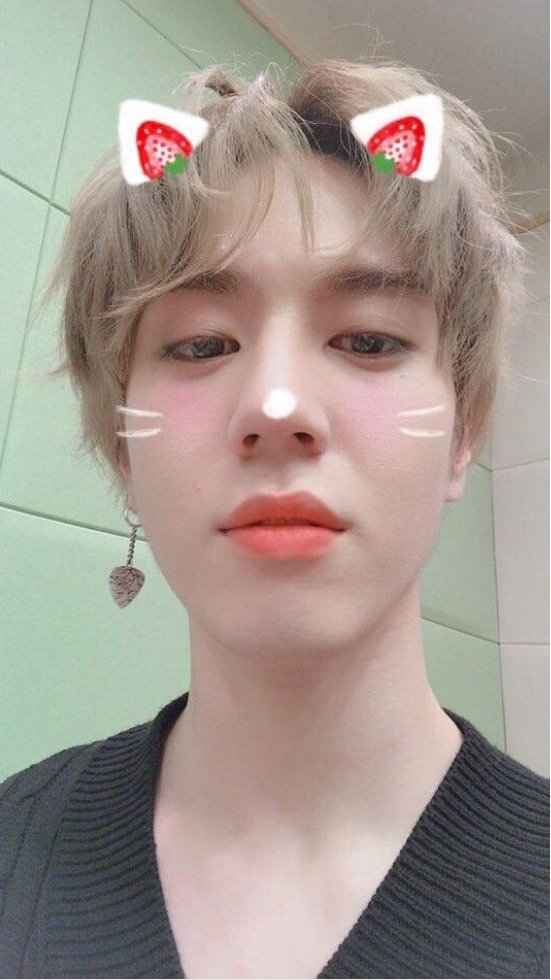iFuck7official's tweet photo. #CHRIS2 🐱 ¿Qué harías con un neko así de lindo y con buen taste? Obviamente, invitarlo a pasar #AGoodTimewKanroji donde le hacemos stream masivo al temazo y nuevo himno de los trolos que es Yeowooya. Agradecido con el de arriba por estar vivo al mismo tiempo que esta patrona. 🙌 https://t.co/UeecwyAnFO