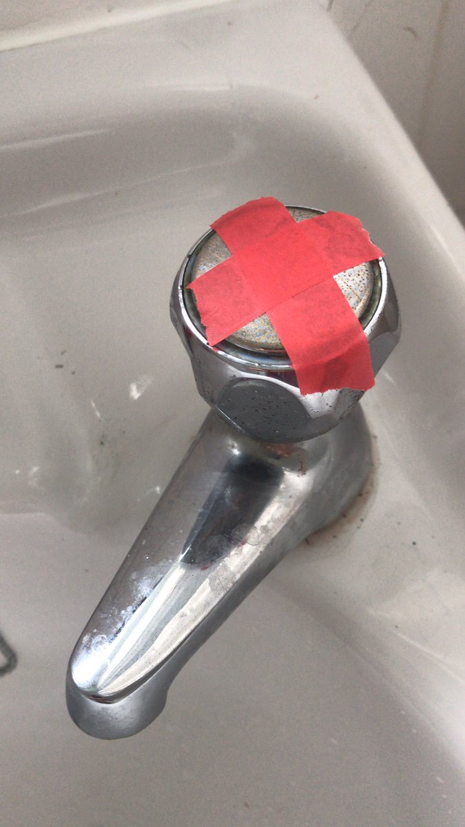 thisismikeyp's tweet image. DO NOT USE or prepare to get a face full of water #needaplumber