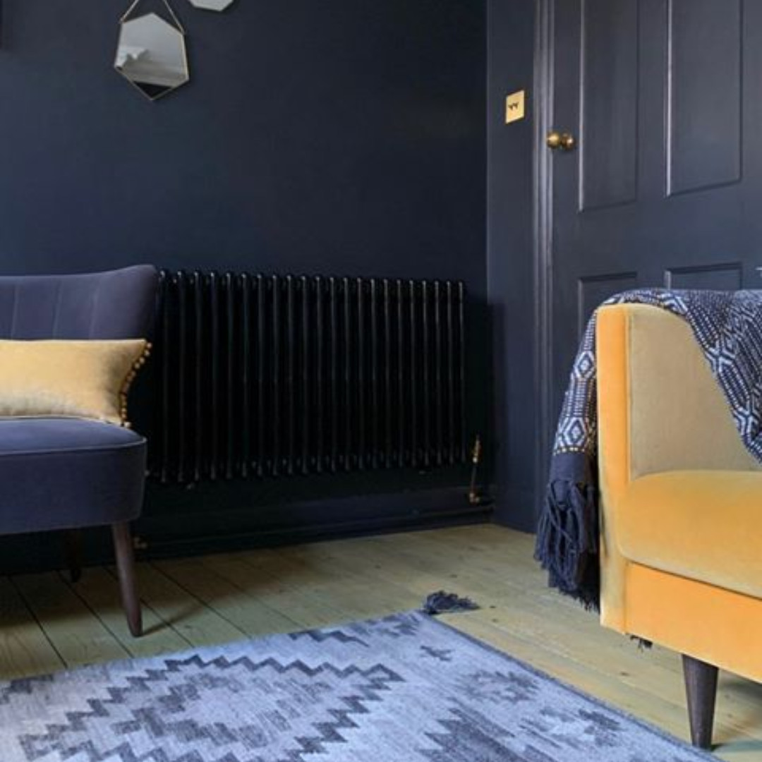 Columnrads's tweet photo. Jet black column radiator with Bentley valves in this gorgeous inky blue and warm yellow room. Perfectly styled, as always by @insideterrace25 

#columnrads #mycolumnrads #beautifulhomes #jetblack #columnradiator bentleyvalves #jeweltones #blueandyellow https://t.co/5kfh8ipTR4