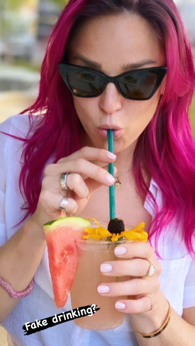 macallanupdates's tweet photo. PHOTO | "Fake drinking?" (via @caitylotz on Instagram) https://t.co/6TaKvwTuXd