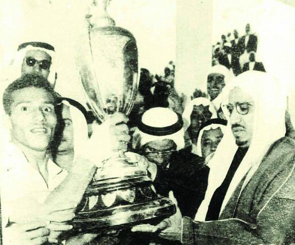 HistoryHilal's tweet photo. AlHilal first trophy was the King’s Cup in 1962. We defeated Alwehdah club in the fainal 3-2 https://t.co/AoTjLLlFiH