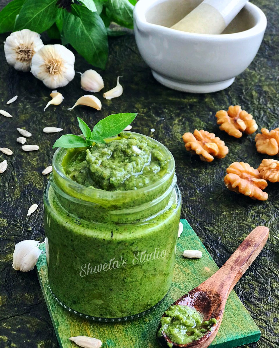 ShwetaStudio's tweet photo. Vegan Basil Pesto

Nutty, garlicky and flavorful! Whether you’re Vegan or not, you must give this a try and I am sure you'll love it 😊
Recipe: https://t.co/7aBauJGvap

#basilpesto #shwetasstudio #veganrecipes #pestorecipe #whatveganseat #veganrecipe #plantbaseddiets #plantbased https://t.co/wpAcDU72fS