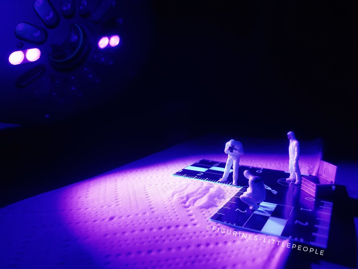 tassie1974's tweet photo. CL AUTO 1 @fosterfreeman
#Rotterdam #FO #forensischeopsporing #police #csi #holland #fosterfreeman #fosterfreemanproducts
#forensicscience #miniaturepeople #figurines #crimescenephotography #crimescenephotos #csitech #crimefighters #crimefiction #crimescene #forense https://t.co/iIIdMsp60t