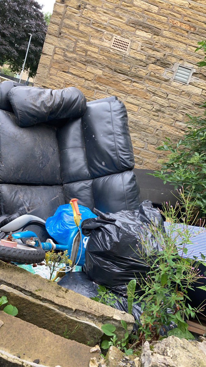 WardenRonanCMBC's tweet photo. More fly-tipping discovered in @Calderdale this morning with @wardenseb324.
Information and photos have been taken and will be passed to further departments to look for prosecution.
#DontMuckAbout
#KeepCalderdaleClean
@CMBC_CSRT https://t.co/692BcCpO2K