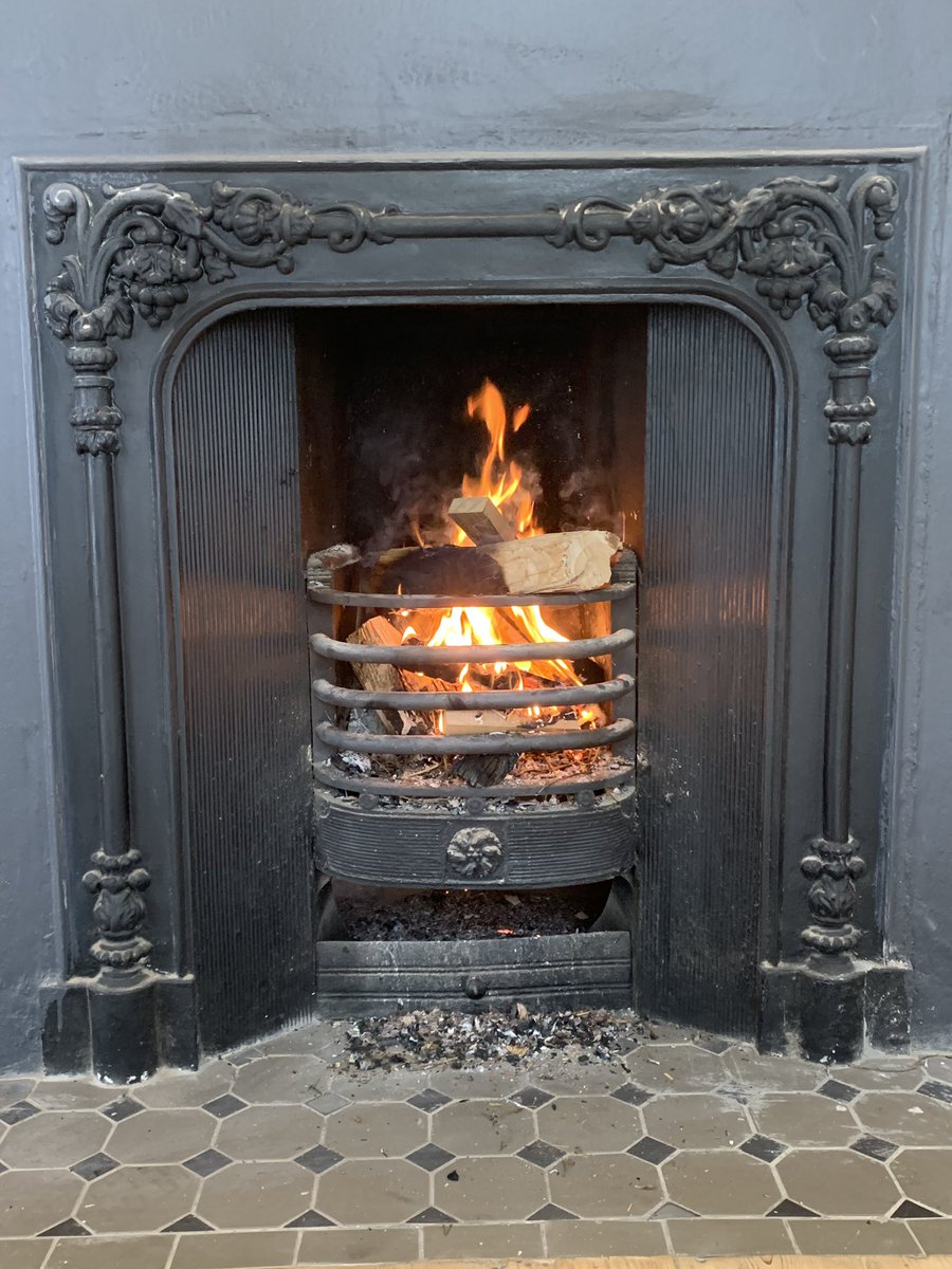 We have the fire back in our belly. Call 0650382106 to order any of our sushi, noodles or curries and get 10% off when you collect. Alternatively reserve one of our limited tables for sit down dining 🙏🏻 🔥 

#callandcollect #noodles #asian #curries #sushi #claremont #salushi