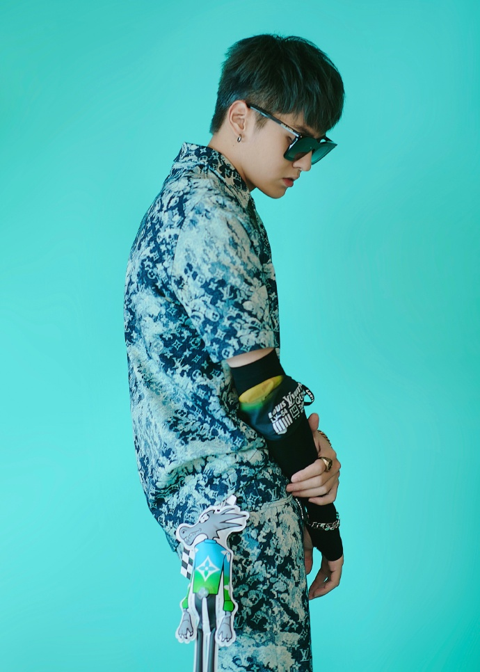 dramapotatoe's tweet photo. #KrisWu for the #LVMenSS21 show in Shanghai

#wuyifan https://t.co/yXIG0qlX9A