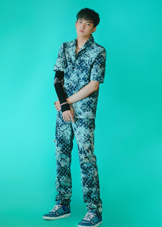 dramapotatoe's tweet photo. #KrisWu for the #LVMenSS21 show in Shanghai

#wuyifan https://t.co/yXIG0qlX9A