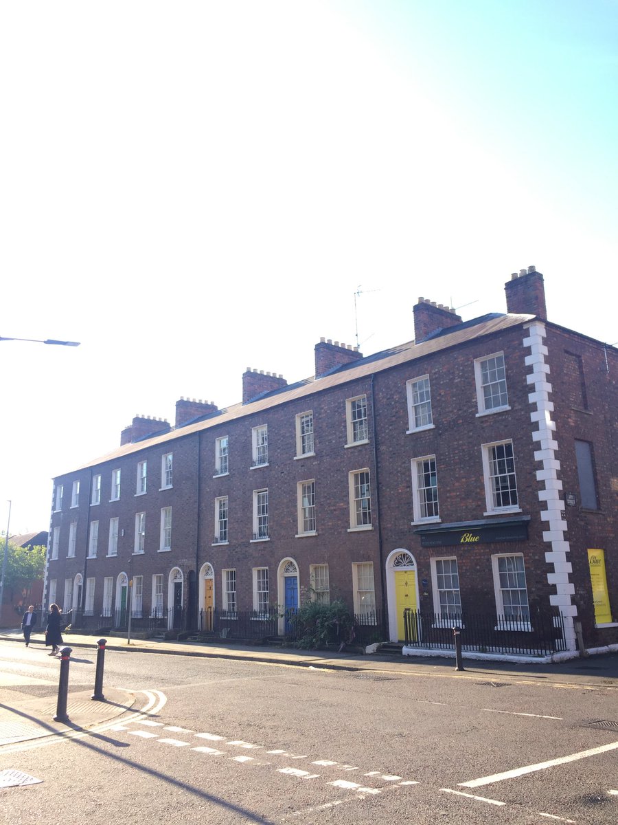 1. Thread  #Belfast I took a little dander around the north west corner of the Market area. One of the few Georgian parts of the City dating from 1833 to 1858 that survived the Blitz,Troubles & City Developers/Planners.Still Homes rather than offices