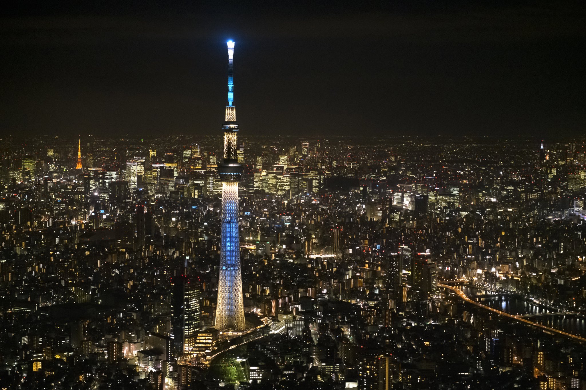 スカイツリー Tokyo Skytree 東京都民50 0ff 夏割キャンペーン 東京都民の皆様に 少しでも夏をお楽しみいただこうと思い 東京都民を対象とした 東京スカイツリー割引入場券を 販売することとなりました 期間 8 7 金 8 23 日