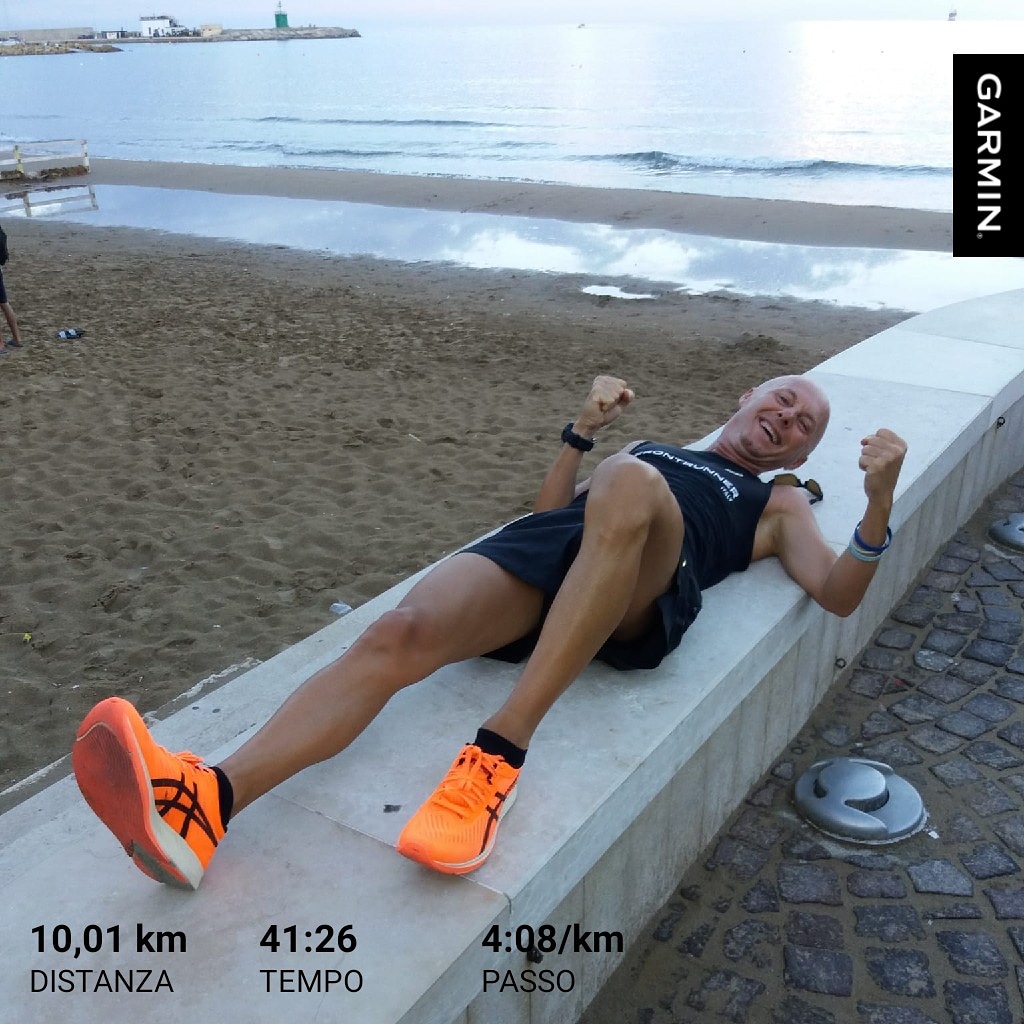 Denny_kr's tweet photo. Il clima più fresco stamattina mi ha ricaricato e sono riuscito a fare 10 allegri chilometri.
Adesso lasciatemi qui che ho dei programmi per la giornata. @ASICSeurope @ASICSItalia @runlovers @GarminItaly #ASICS #Ad #ASICSFrontRunner #ASICSFrontRunnerItaly #ASICSItalia #MetaRacer https://t.co/GvvfgiuReP