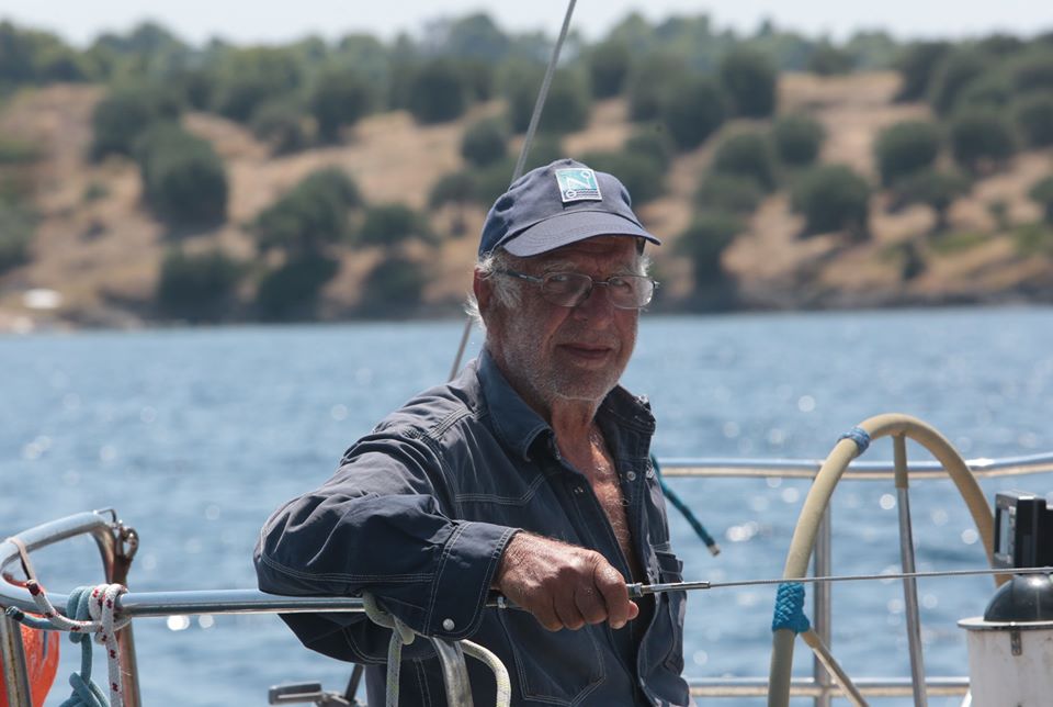 Πένθος στη Θεσσαλονίκη – Έφυγε από τη ζωή ο «δάσκαλος», Νότης Μπατσής 

typosthes.gr/thessaloniki/2…