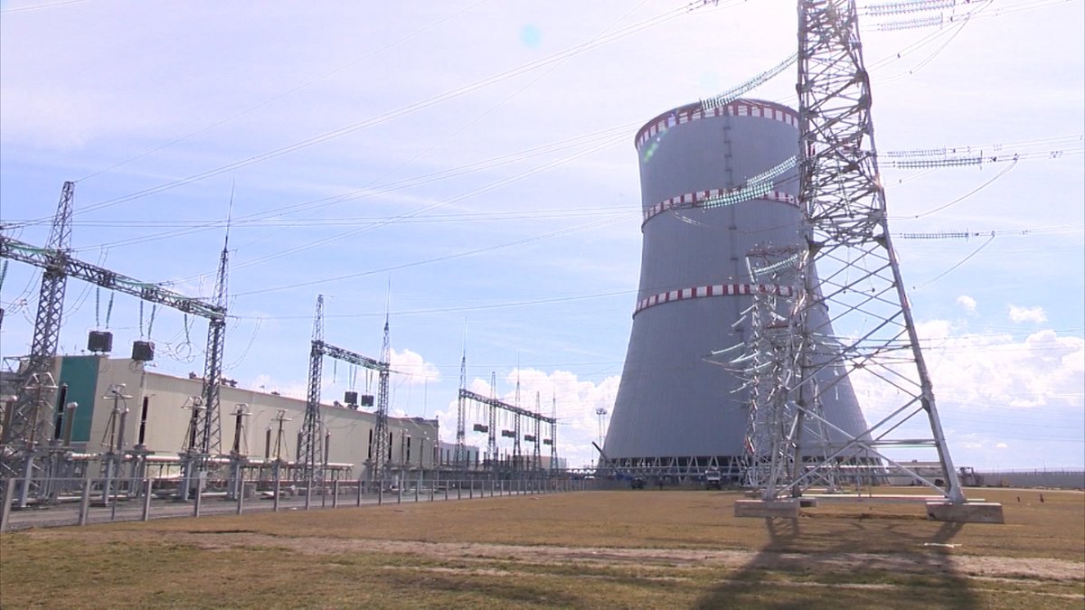 миниатюрные электронные часы наручные. атомные наручные часы. наручные часы с ядерной батарейкой. атомные часы. часы йенса ольсена.