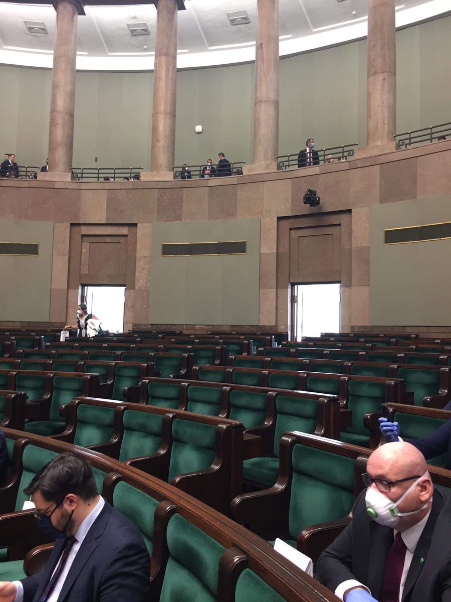 Ławy PO podczas dzisiejszego Zgromadzenia Narodowego, (SLD i PSL i Konfederacja obecne były prawie w całości) nie radzą sobie nawet z własną frustracją