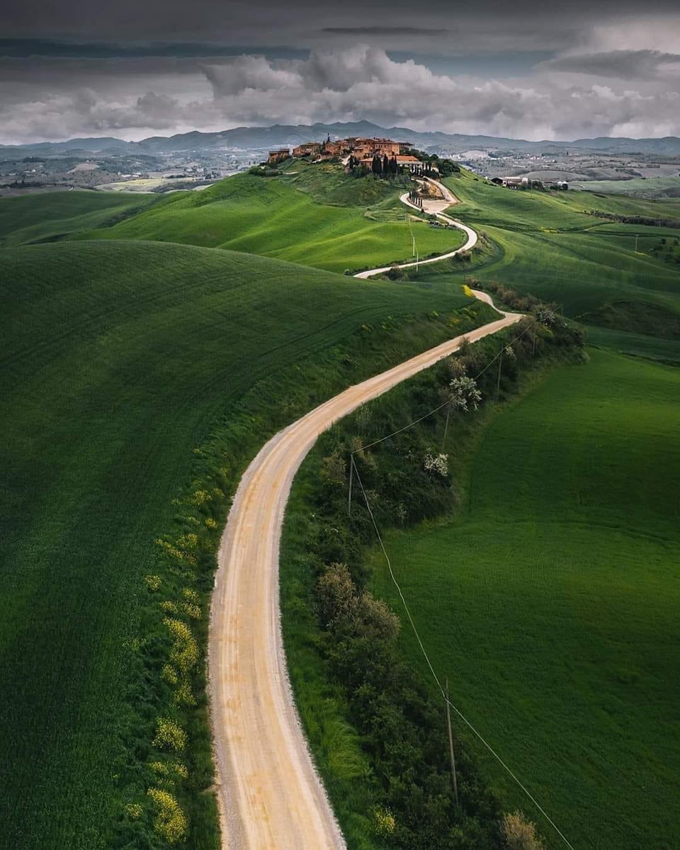 gabyrally's tweet photo. 🇹🇩🇮🇹 @TerSeries @alexfilip79 #RallyCittàdiArezzoCreteSenesiValtiberina #TERseries #GimaAutosport #AlexFilip #Tuscany #Italy #AutomobilClubulRomân #codriverlife #fastpacenote #morethanpassion #rally #motorsport #codriver #extremetattoo #romania https://t.co/hiIWAaH85v