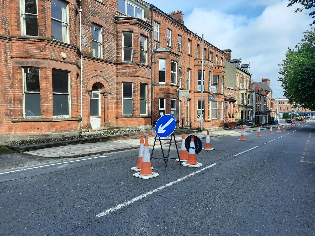 cambridgebarber's tweet photo. Stranmillis Rd shop open as usual. 3 barbers on until 6ish.  
Roadworks in place again. 
Parking is a non runner though. 
Call me ahead of your trip and I'll advise on nearest parking. https://t.co/TZsMK0gRQS