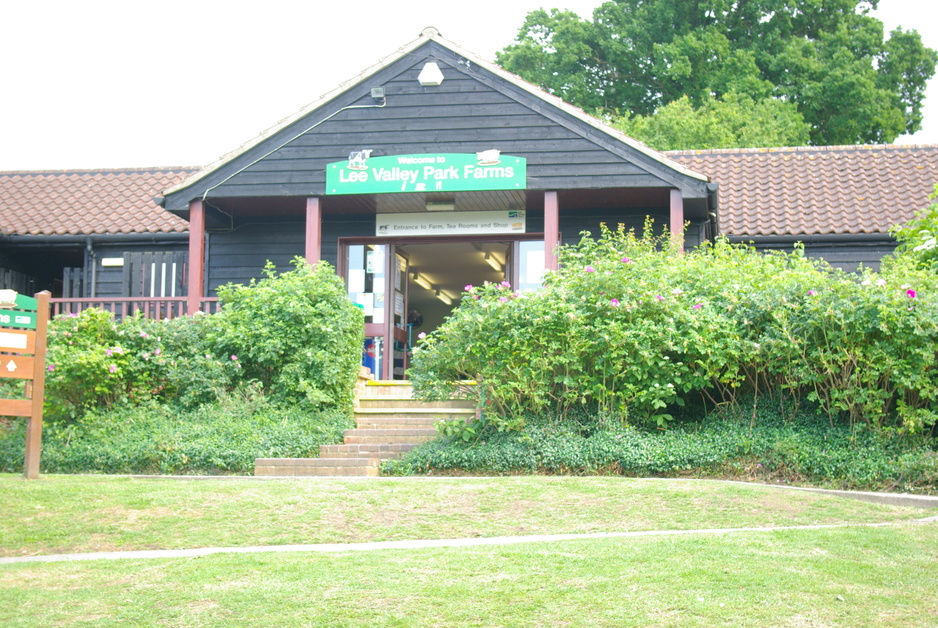 Lee Valley Park Farms tweet media