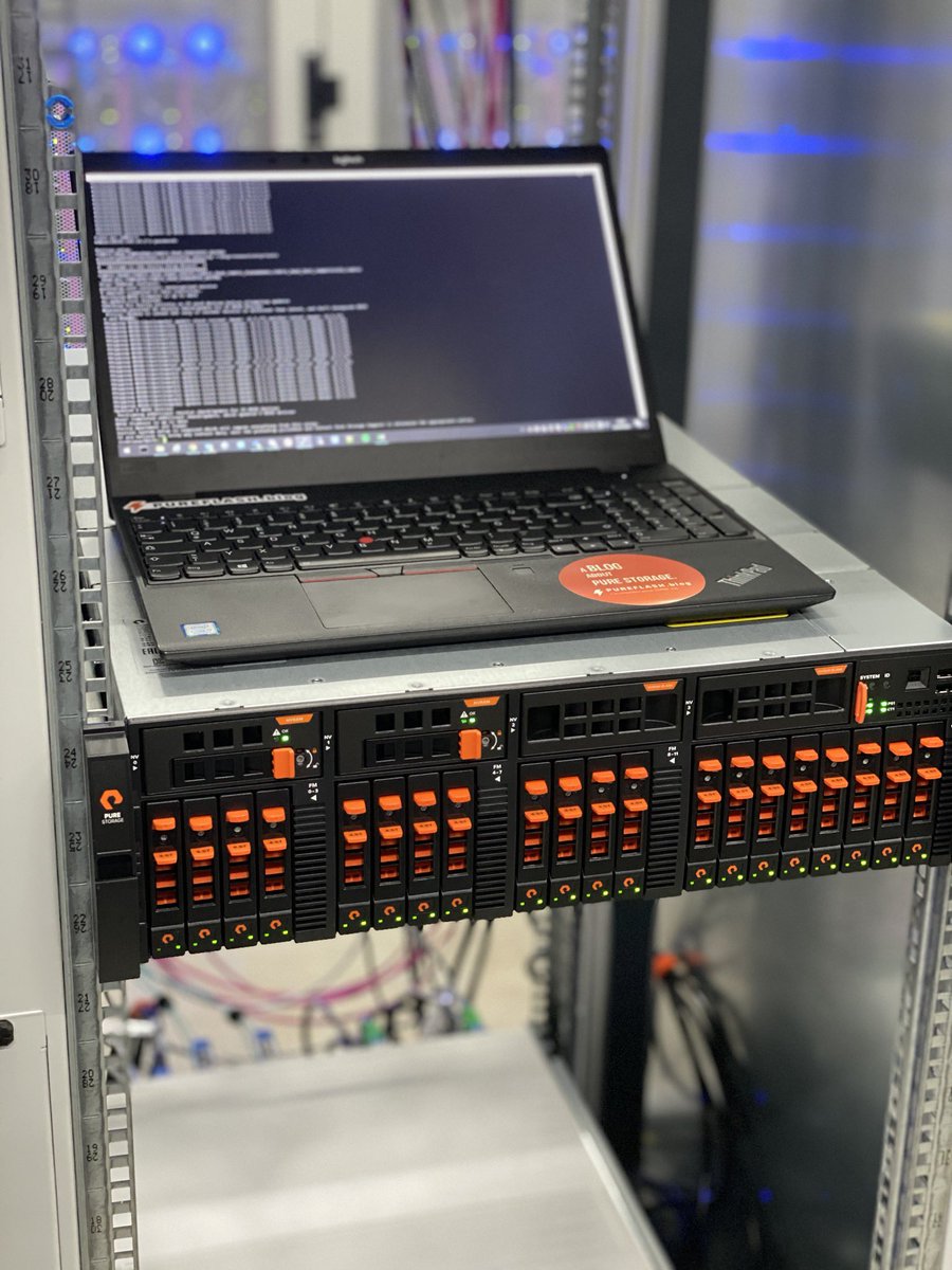 marcelduessil's tweet image. routine and a simple product. Standalone @PureStorage X50-iSCSI 1 hour 30min (customer is confident with Pure yet). On my way home. #thateasy #FlashArray #enterprisestorage