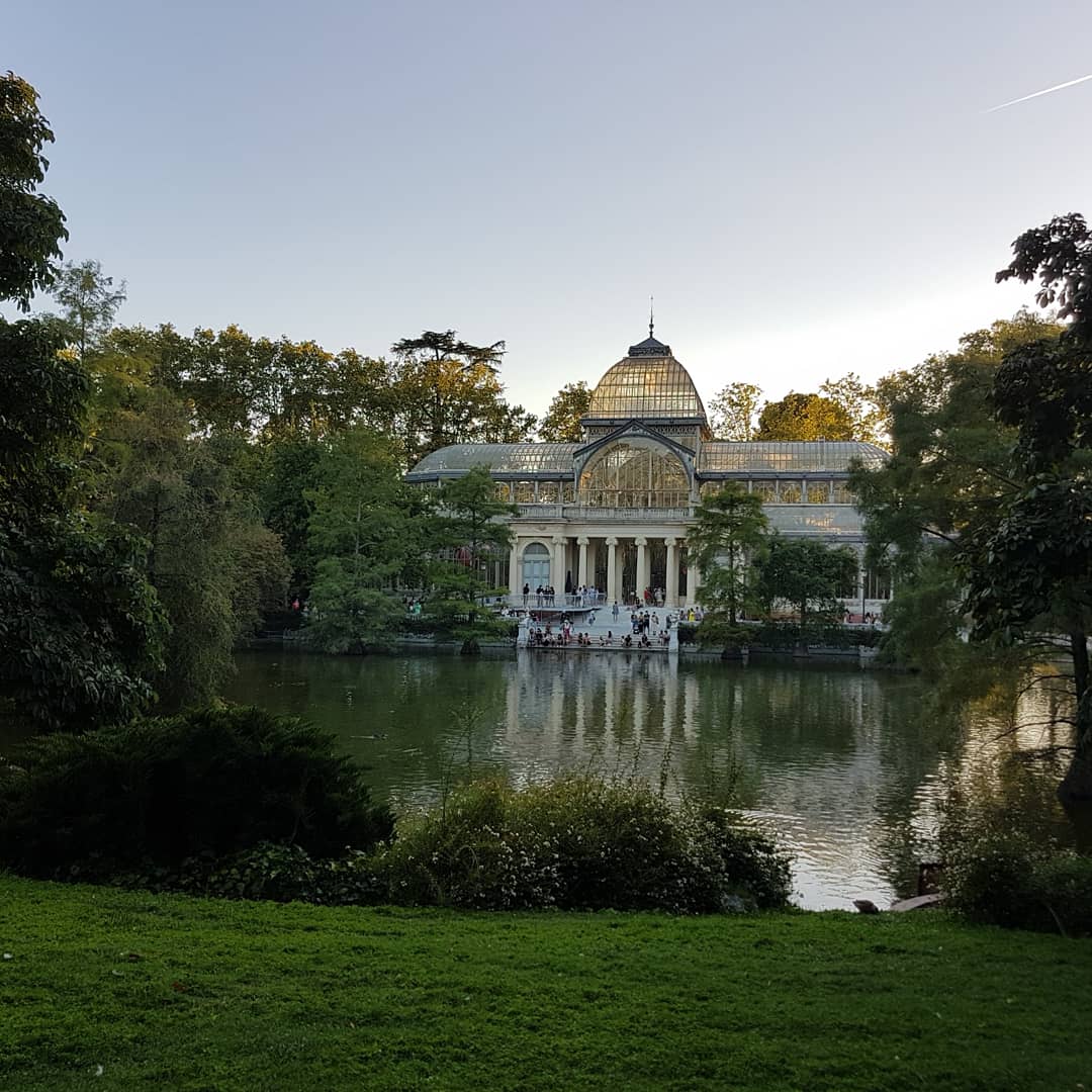 edificiosMadrid's tweet photo. Volviendo a la normalidad, volviendo al #Retiro, volviendo a #Madrid. En septiembre más #edificiosDeMadrid https://t.co/3g0WlzSGNi