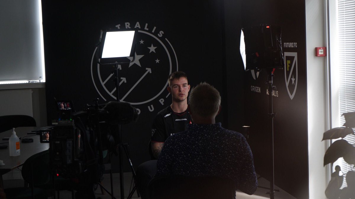 AstralisCS's tweet photo. Media Day complete.

#ToTheStars https://t.co/uBhJybrLJE