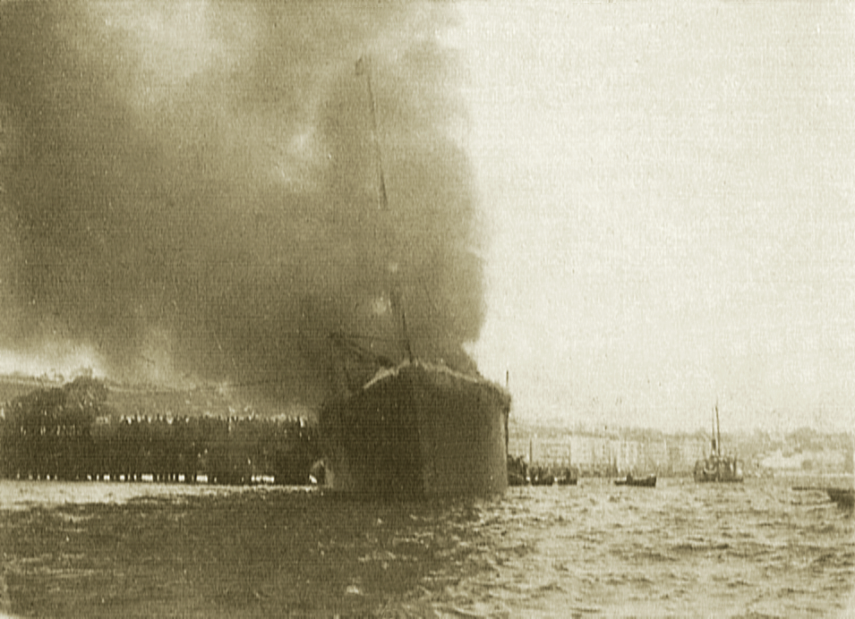 aitorehm's tweet photo. Desde la explosión de Beirut no dejo de pensar en la del barco de vapor Cabo Machichaco, cuya detonación arrasó con gran parte de Santander el 3 de noviembre de 1893, provocando la muerte de al menos 590 personas y dejando hasta 2000 heridos. https://t.co/428WYYtfOq