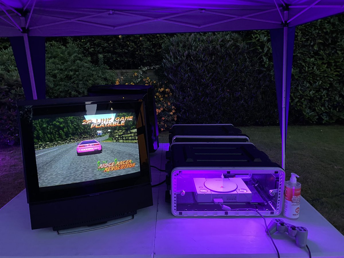 Joypadbar's tweet photo. We’ve updated our #JoyPods and #MultiPods for #CovidSecure #Gaming - using the Magic of #LAN and #SystemLink we’re still championing #LocalMultiplayer (albeit 2M apart) #events #covidsafe #retrogaming #CovidUK #GamingNews #COVID19 https://t.co/knuaosjjsU