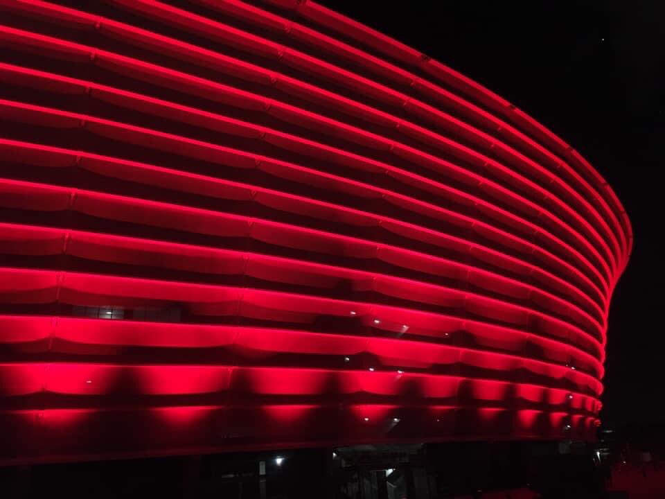 LightsaredO's tweet image. Tweet 2 of 2 #LightSAred the pics  from #capetownstadium 😄 thank you  enjoy the pics @alanwinde @Wesgro @WCGovCas @WesternCapeGov