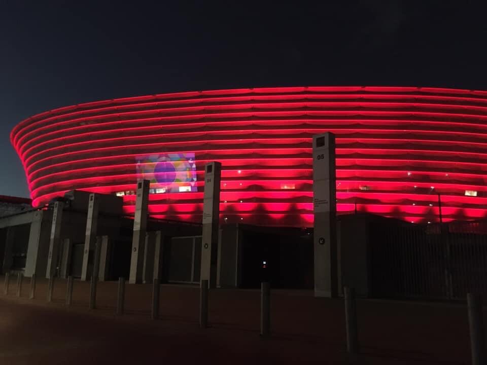 LightsaredO's tweet image. Tweet 2 of 2 #LightSAred the pics  from #capetownstadium 😄 thank you  enjoy the pics @alanwinde @Wesgro @WCGovCas @WesternCapeGov