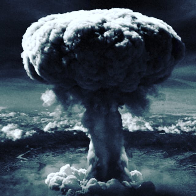 A explosão em forma de cogumelo em Beirute fez lembrar outra,ainda mais trágica,ocorrida há exatos 75 anos em Hiroshima. Na manhã de 6 de agosto de 1945 uma bomba nuclear foi lançada pela 1ª vez sobre civis.3 dias depois,foi a vez de Nagasaki. 200 mil mortos.Que jamais se repita!
