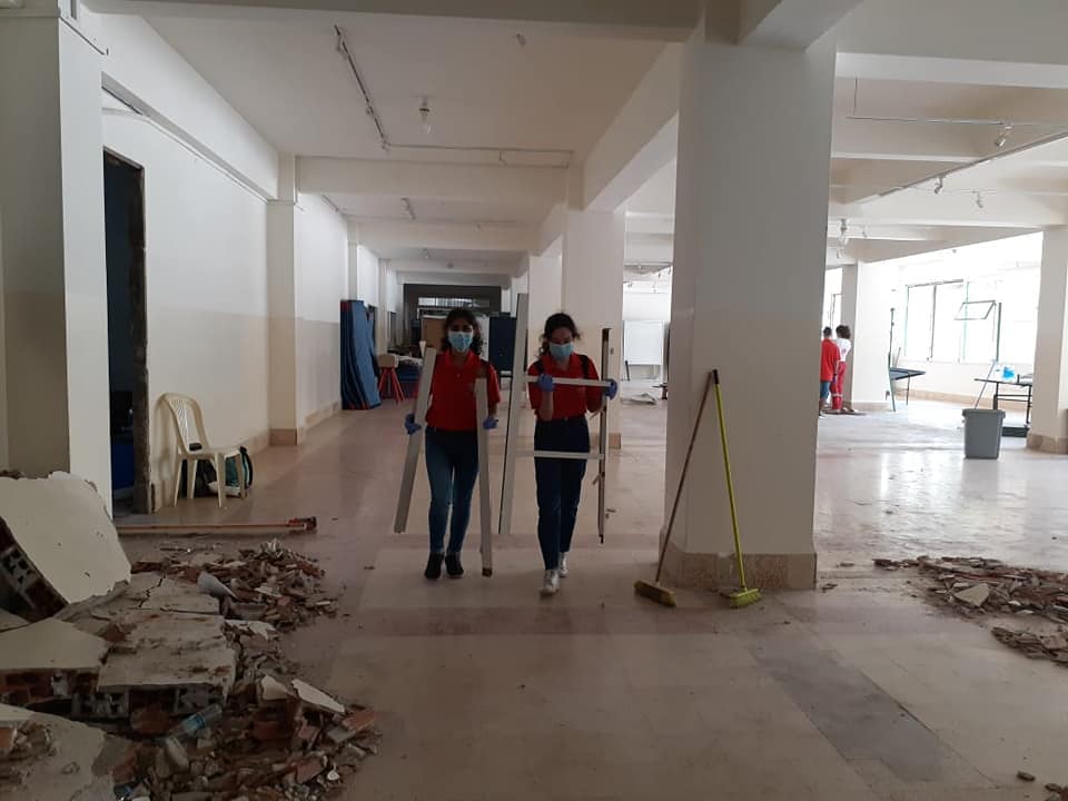Caritaslb's tweet photo. More than 200 volunteers from the Caritas Youth are present for the second day in the Beirut area to help clean the roads and homes as well as the churches and the Maronite Archdiocese of Beirut

#lebanonexplosion #lebanon #beirut #beirutblast #beirutport #beirutexplosion https://t.co/9VW2jJcBYs