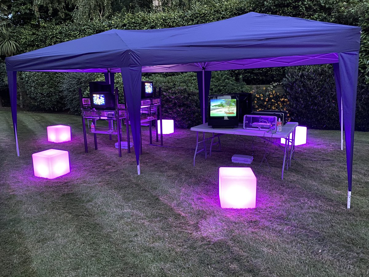 Joypadbar's tweet photo. We’ve updated our #JoyPods and #MultiPods for #CovidSecure #Gaming - using the Magic of #LAN and #SystemLink we’re still championing #LocalMultiplayer (albeit 2M apart) #events #covidsafe #retrogaming #CovidUK #GamingNews #COVID19 https://t.co/vHVrnOM6DL