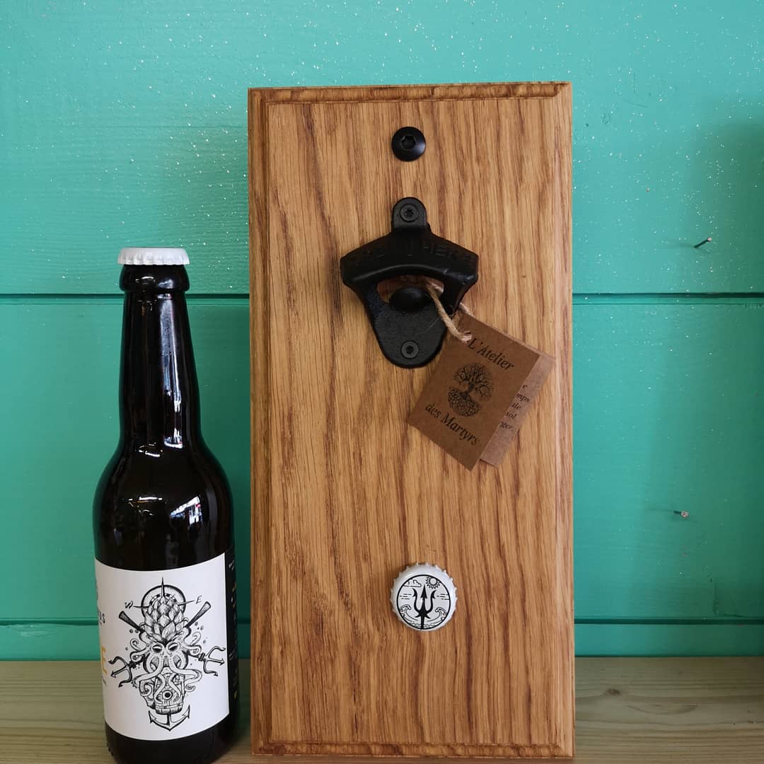 l_martyrs's tweet photo. Avec ses fortes chaleurs le decapsuleur mural aimanté sera votre allié pour ne pas vous déshydrater 😉🔥🔥 
#fabriquermain #madeinfrance #woodart #décoration #interiordesign #decapsuleur #biere #arvarus #ploumoguer #canicule #idéescadeaux #bois https://t.co/zW26vUQYvB