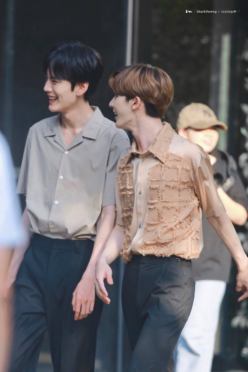 bitingslove's tweet photo. happiness comes when you're with me.💕
©SharkBunny丨11210318
#毕廷 #BiTing #ปี้ถิง #毕雯珺 #朱正廷 #BiWenjun #ZhuZhengting #NEX7 #Top57 https://t.co/tuvIMnsR19