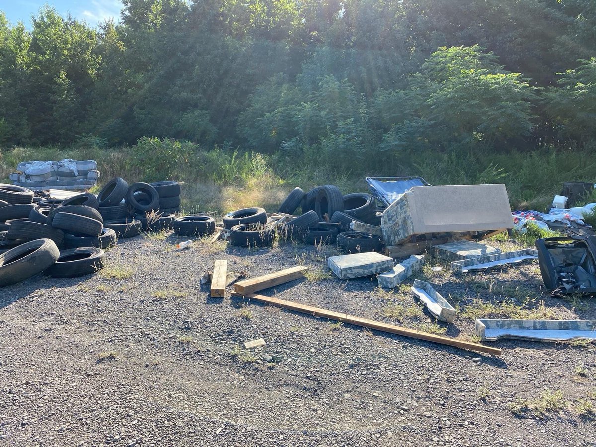 Our Code Enforcement Officers have been notified of illegal dumping on Lock and Dam Road. 

This is a violation of not only City Ordinance 2084 Section 3, but it is also a violations of Arkansas State Law.

 If you have information regarding this issue, please notify our offices.