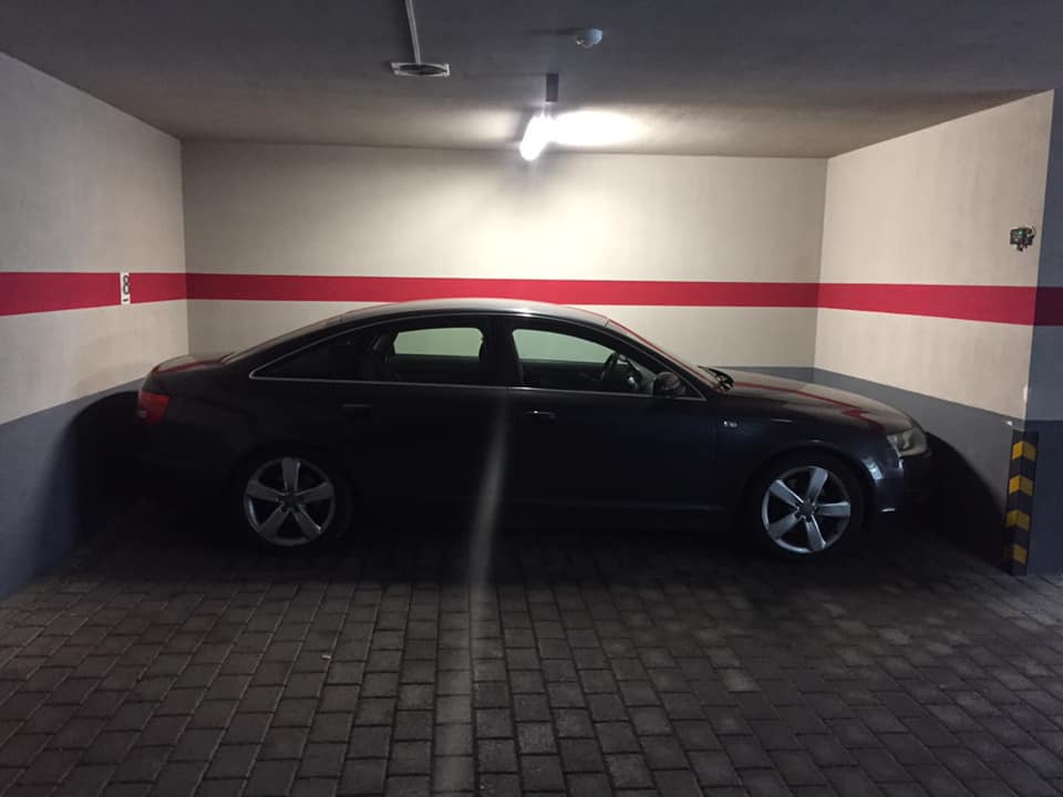 ProRacing24's tweet photo. Kto tak potrafi parkować? :-) rączka w górę! https://t.co/TjYpr02jJp