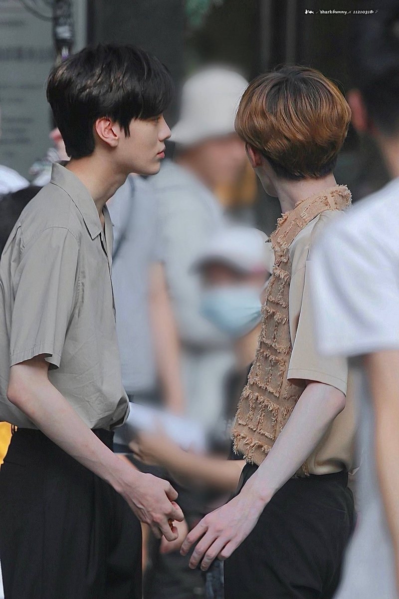 bitingslove's tweet photo. "that was close..."
©SharkBunny丨11210318
#毕廷 #BiTing #ปี้ถิง #毕雯珺 #朱正廷 #BiWenjun #ZhuZhengting #NEX7 #Top57 https://t.co/CV782CVZzK
