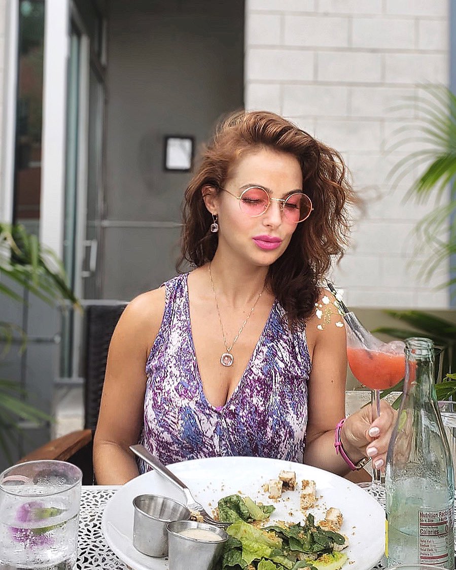 I ᴄᴏᴜʟᴅɴ‘ᴛ ᴅᴇᴄɪᴅᴇ ɪғ I ᴡᴀɴᴛᴇᴅ ᴛᴏ ᴍᴀᴛᴄʜ ᴍʏ ᴄᴏᴄᴋᴛᴀɪʟ ᴛᴏ ᴍʏ ᴘᴜʀᴘʟᴇ ᴅʀᴇss ᴏʀ ᴛᴏ ᴍʏ ᴘɪɴᴋ sʜᴀᴅᴇs... sᴏ ɪ ᴄʜᴏᴏsᴇ BOTH! Iғ ʏᴏᴜ ʜᴀᴠᴇɴ‘ᴛ ʙᴇᴇɴ ᴛᴏ Mᴀᴄʜɪɴᴇ ɪɴ Wɪᴄᴋᴇʀ Pᴀʀᴋ, ᴡʜᴀᴛ ᴀʀᴇ ʏᴏᴜ ᴡᴀɪᴛɪɴɢ ғᴏʀ ᴀɴᴅ ɢᴏ! 
.