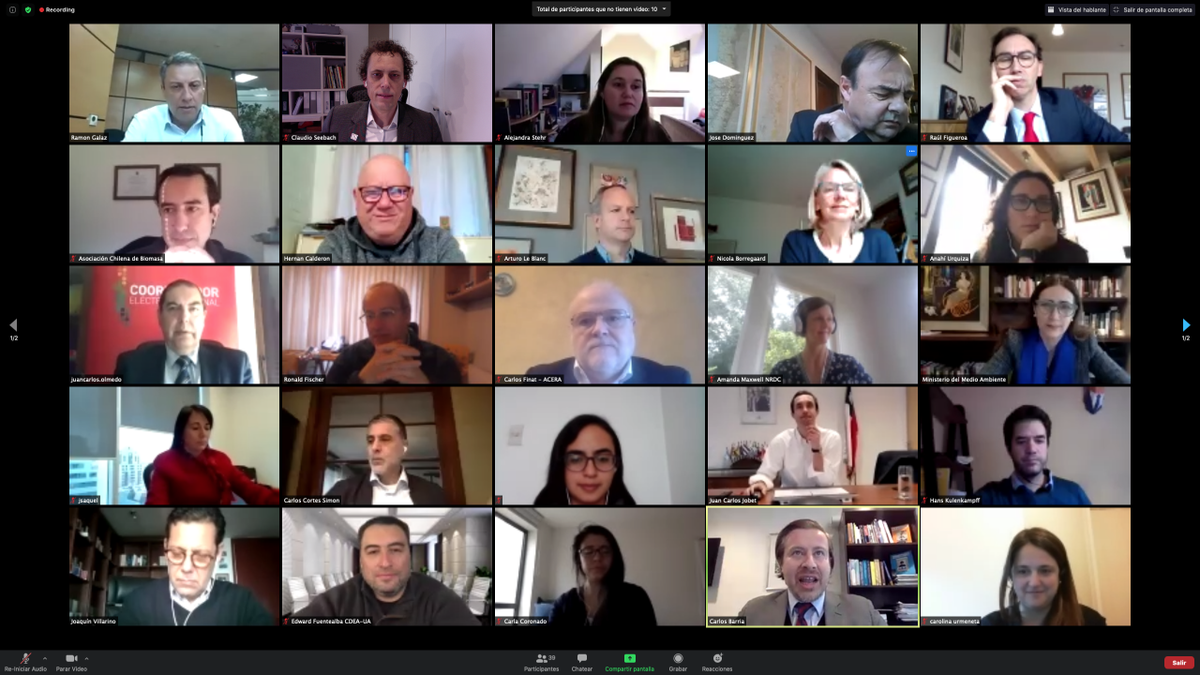 r_electricidad's tweet photo. Estos son los integrantes del comité consultivo para la actualización de la política energética de largo plazo presentado por el @MinEnergia ▶️https://t.co/fdx1JRKaqi https://t.co/vsurIHhpIA
