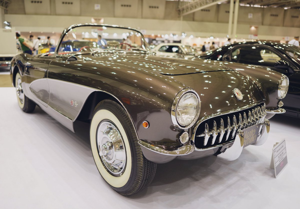 Nao33nao33 En Twitter かっこいいですねー 内装も良いです これ1950年代のアメ車というので ビックリです Chevrolet Corvette Automobilecouncil Automobilecouncil オートモビルカウンシル シボレー コルベット T Co L1yojugbf8