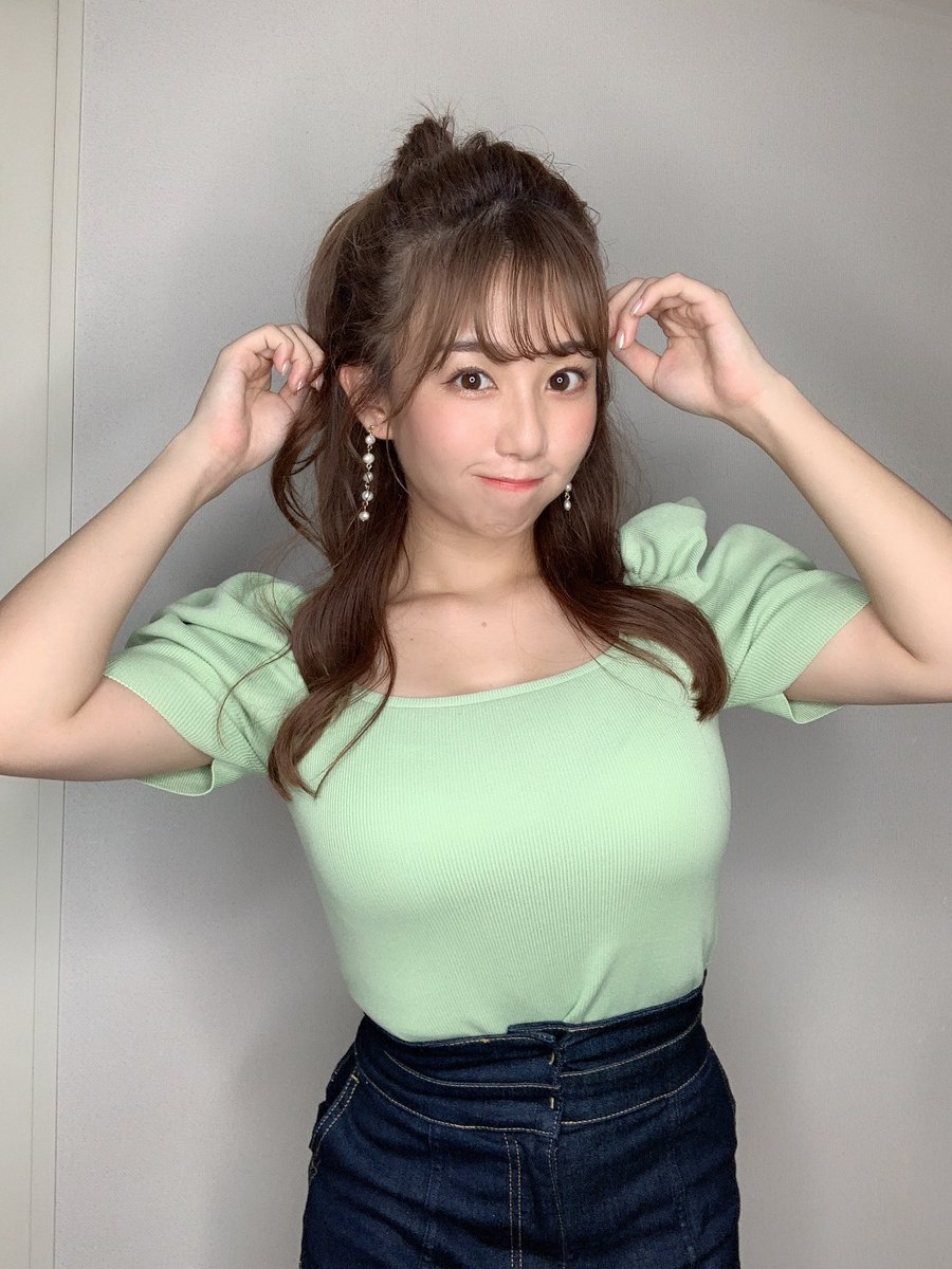 日野麻衣 この服かわいい みたでらさんの色ですけどね ちょっと交換してください