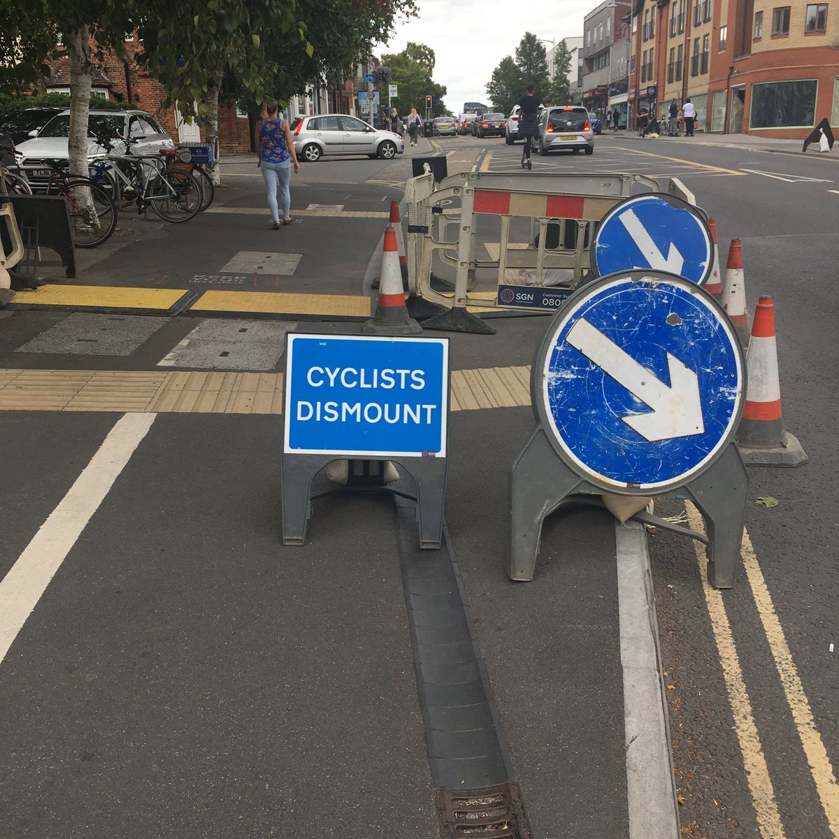 jonny_ives's tweet photo. Good luck with tranche 2 @OxfordshireCC. You’re going to need it.
#linesandhedges #arseandelbow
@cycloxoxford https://t.co/3En5FswYAl