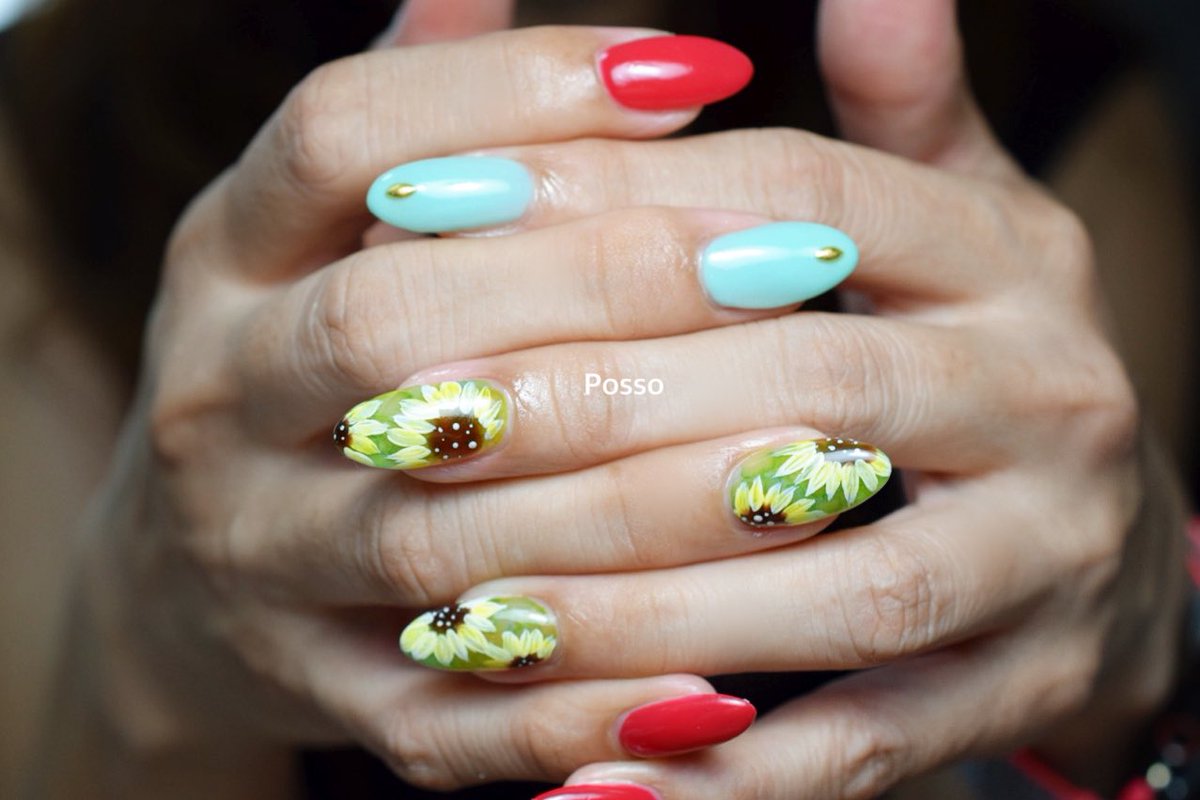 NailsalonPosso's tweet photo. #ひまわりネイル#自由自在ネイル#元町石川町ネイルサロンhttps://t.co/jasxV8RKxG https://t.co/4tUsiOLr1m