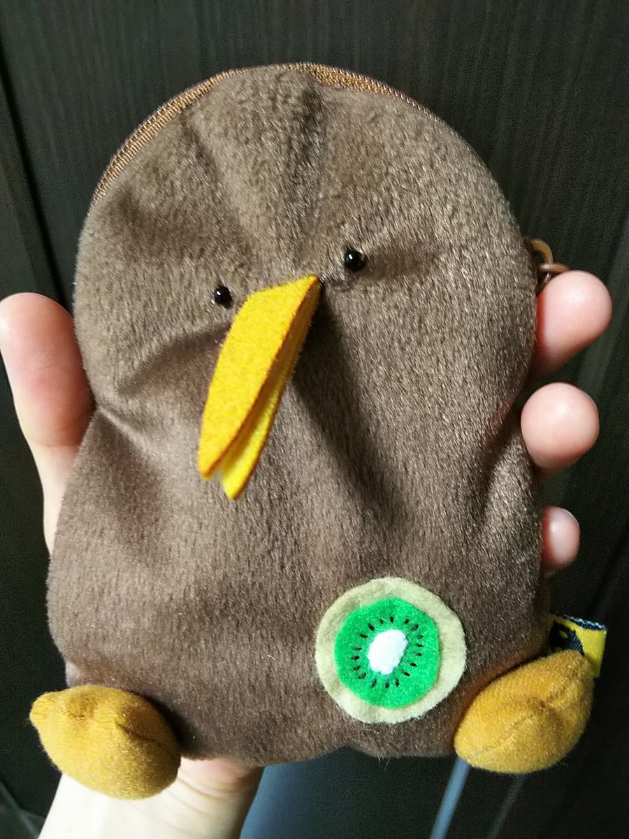 JKikunou's tweet photo. before → after
I sewed an applique of a kiwi on a kiwi bird.
#kiwi
#kiwibird
#kiwilover
#sewing
#DIY
#repair
#Ecologie https://t.co/CmyzZcfZiN