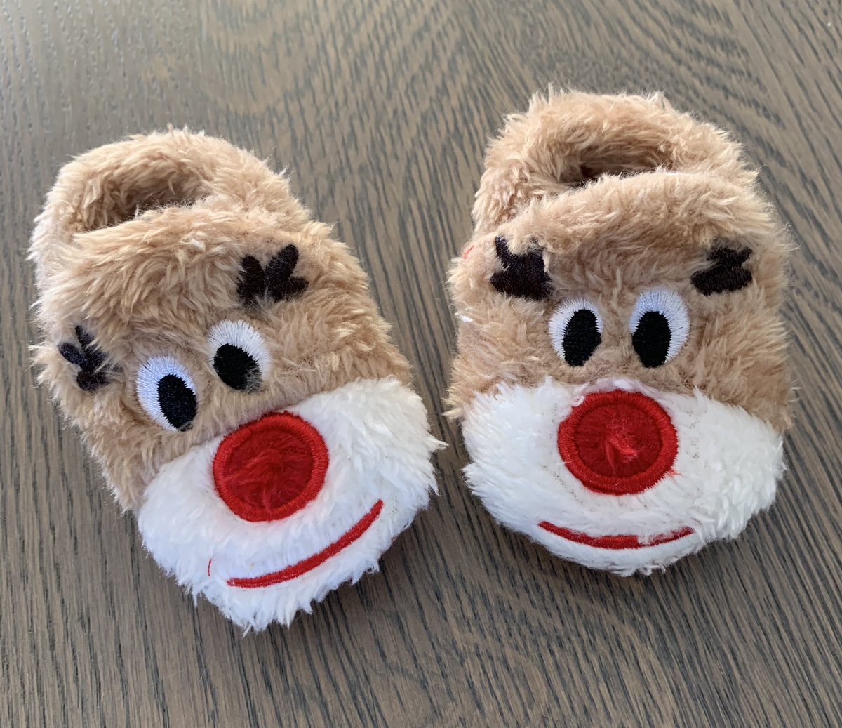 Met dit weer slofjes?! 🙃 Wel als je in december verwacht wordt ❄️☃️ #kleineopkomst #babygirl💕