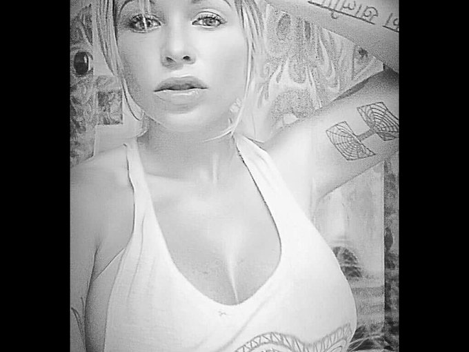 I'm online right now on Skyprivate - pay-per-minute system for Skype live shows. Call me right now in<a href="/tag/camgirl"class="tags"><span>#camgirl</span></a>