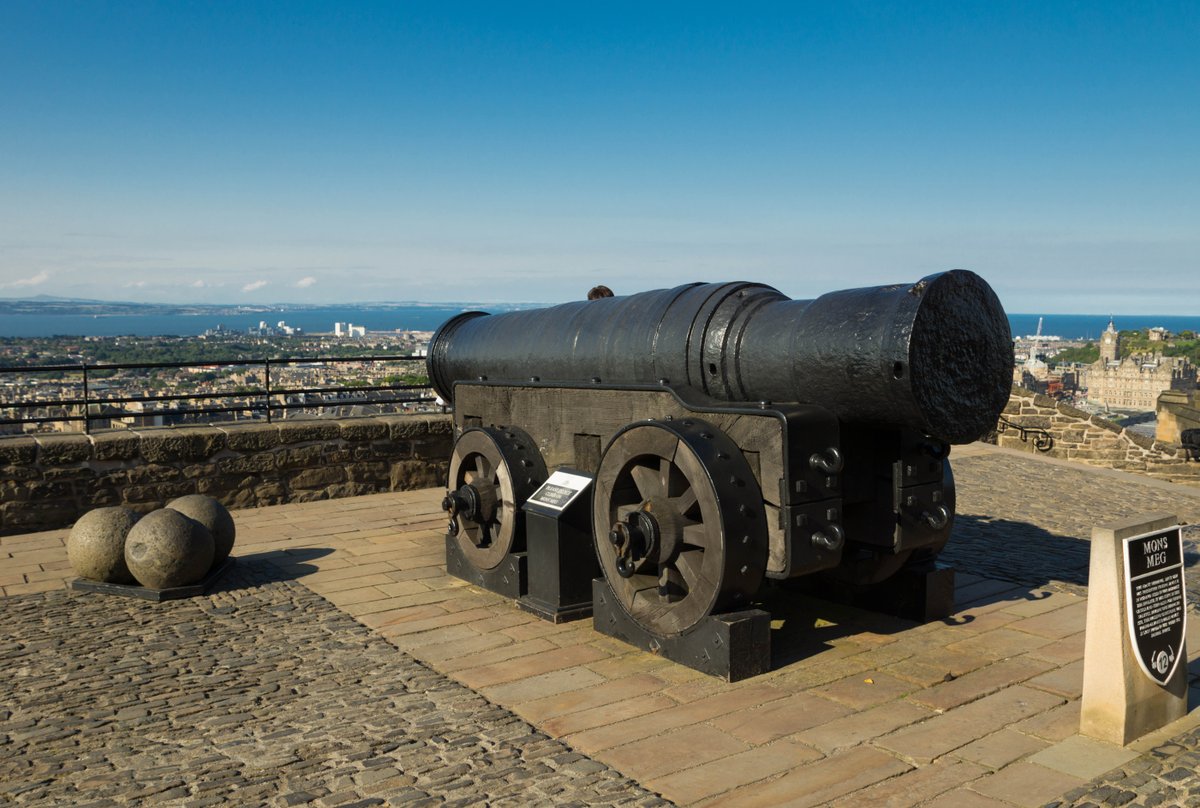 travelbybwd's tweet photo. Our visit to #EdinburghCastle in #Edinburgh today took us to #MonsMeg, a 15C cannon which was a gift to #JamesII of #Scotland from Philip the Good #DukeOfBurgundy in 1454 #AWanderAround #Travel #Traveling #TravelPhotography #Travelholic #BWDVacations #TheManInTheFrontSeat https://t.co/fIhoHiOpRO