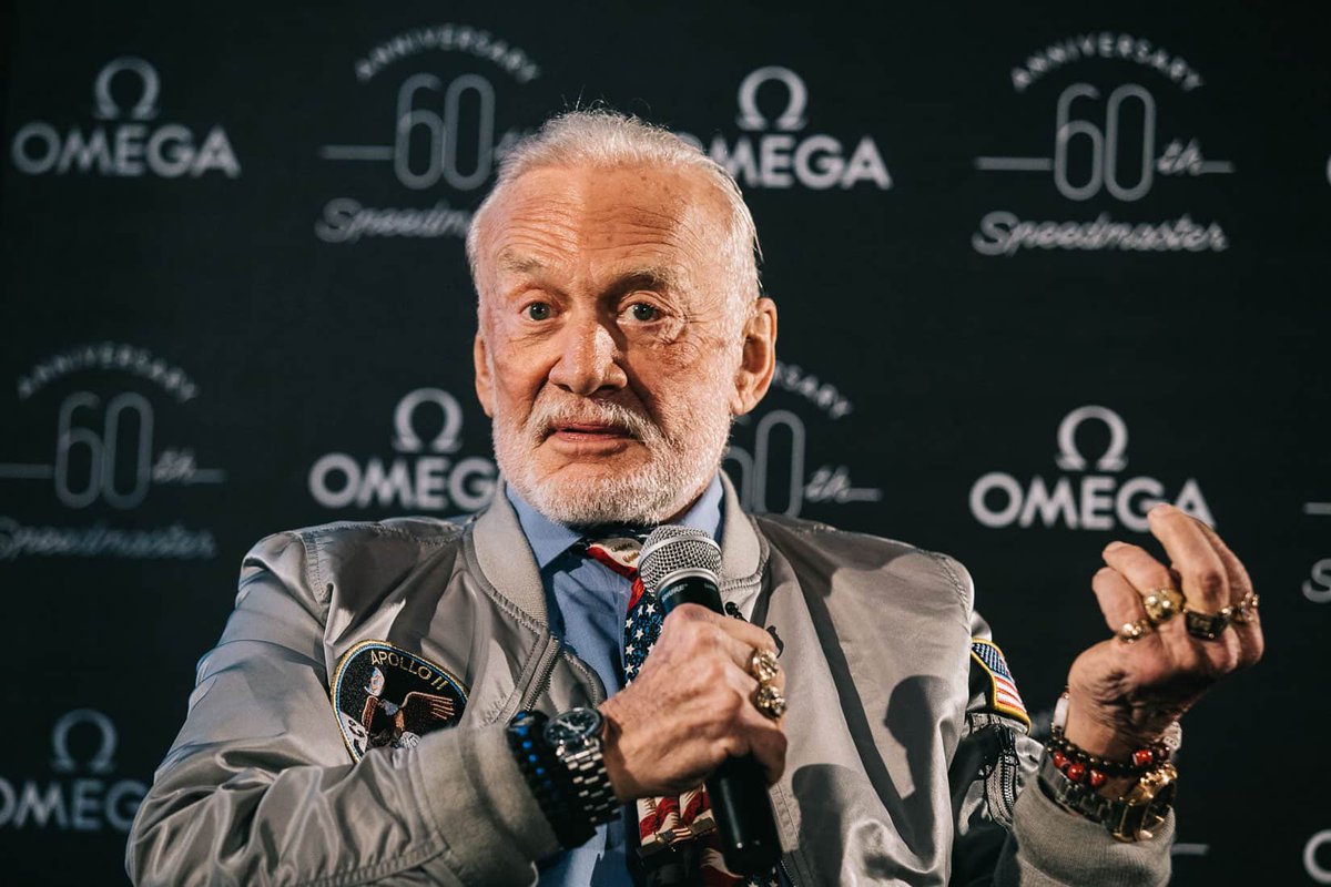 A bord du module lunaire de la mission Apollo 11, Neil Armstrong et Buzz Aldrin sont les premiers hommes à fouler le sol lunaire. Buzz Aldrin est alors équipé d’une Omega Speedmaster de l’année 1968.
