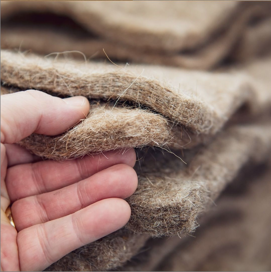 ExperienceWool's tweet image. What do a meal delivery service, French brand @Cartier, &amp;amp; wool all have in common? Together, they tell the story of #Woolpack, a new #packaging option for food &amp;amp; pharma made entirely of non-textile grade #wool. 

#experiencewool #zerowaste #waronwaste #becoolitswool #plasticfree