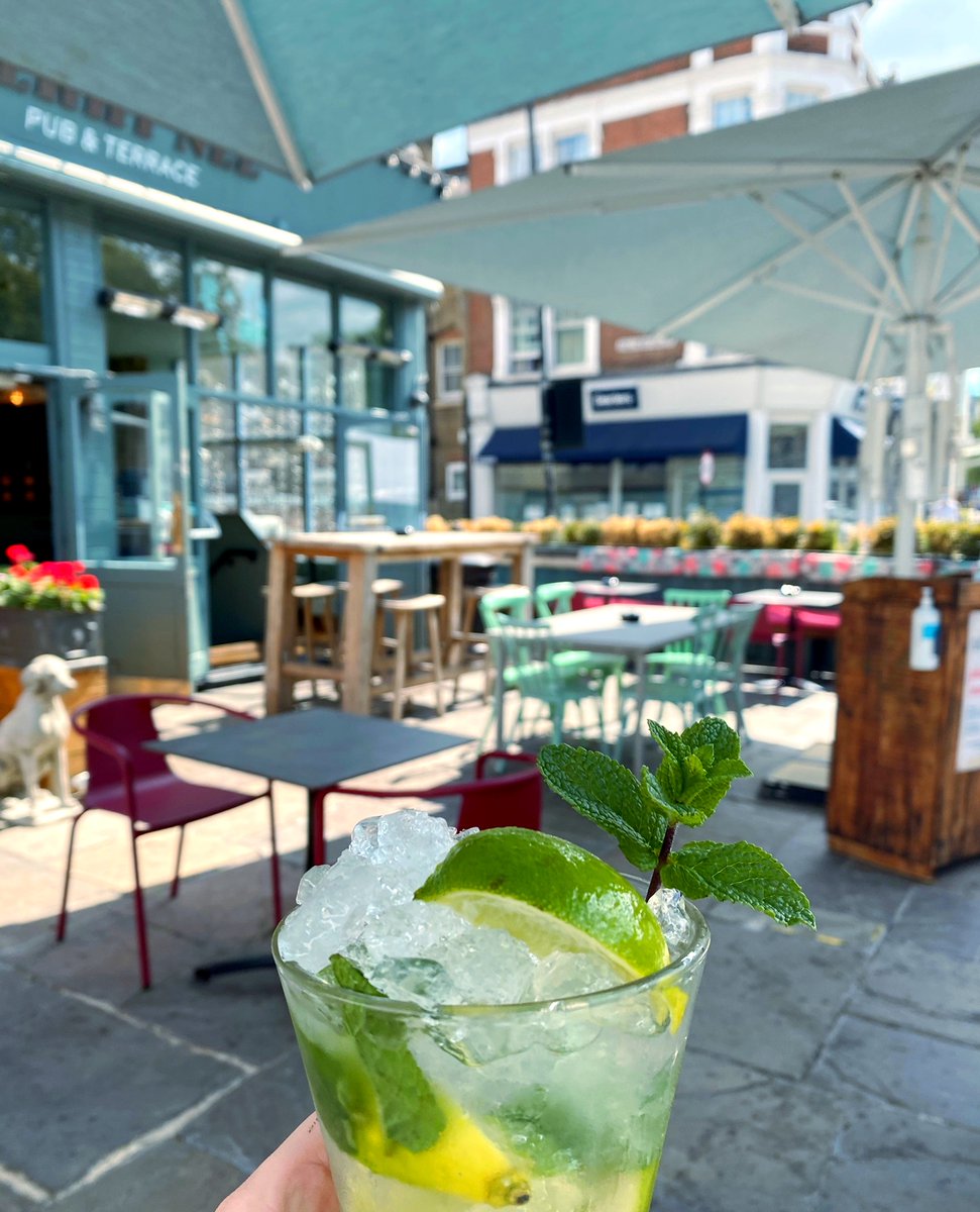 The weather is looking 🔥 so cool down with a cocktail on our terrace! 

#clapham #sw4  #london #londonpubs #LoveYourLocal  #summercocktails #claphamcocktails #londonbeergarden